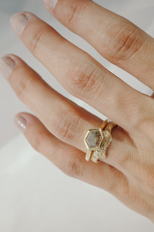 Sandstone Wrap Band in Fairmined Gold with Champagne Diamonds