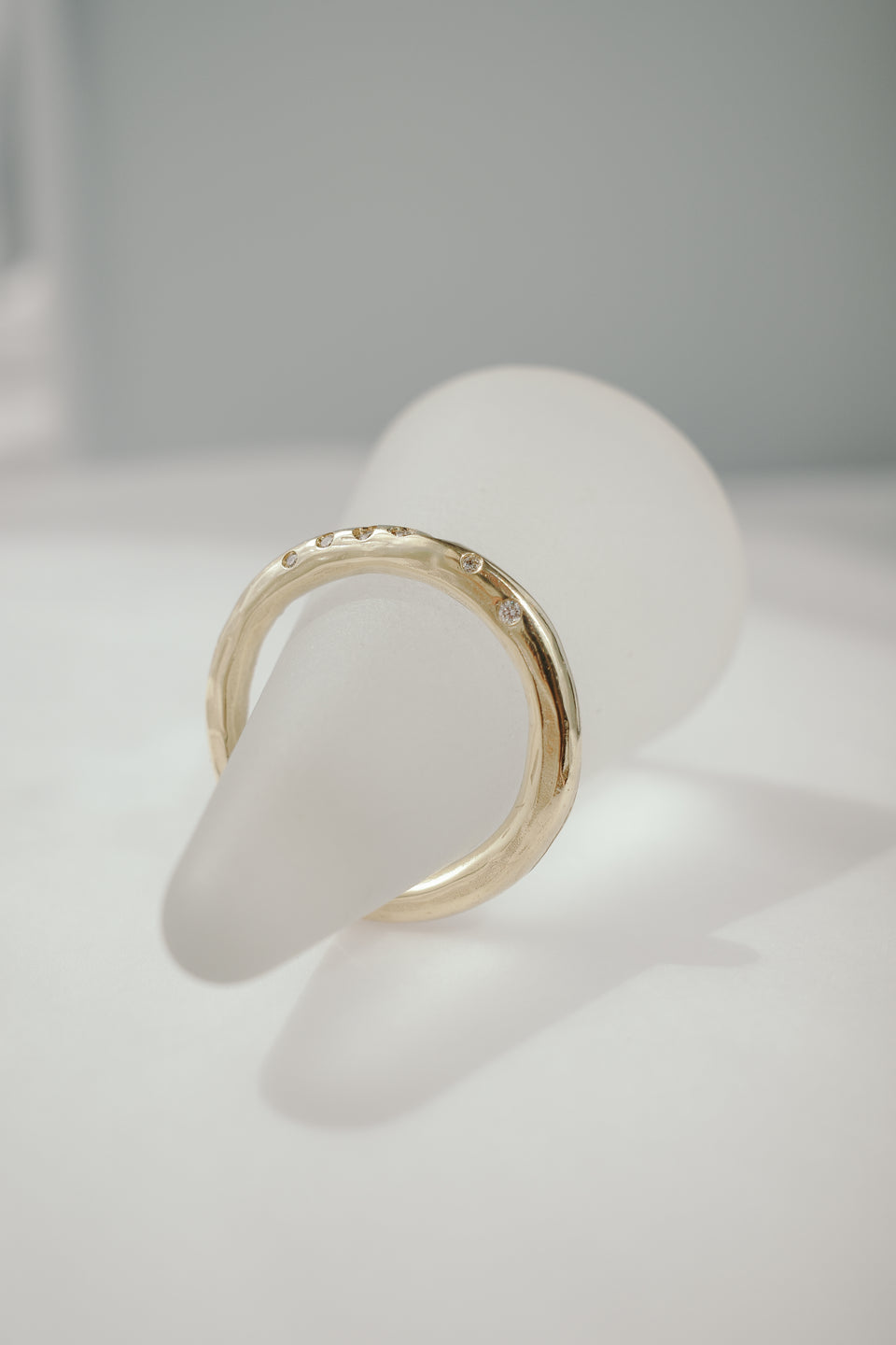 Orbital Round Band in Fairmined Gold with Champagne Diamonds