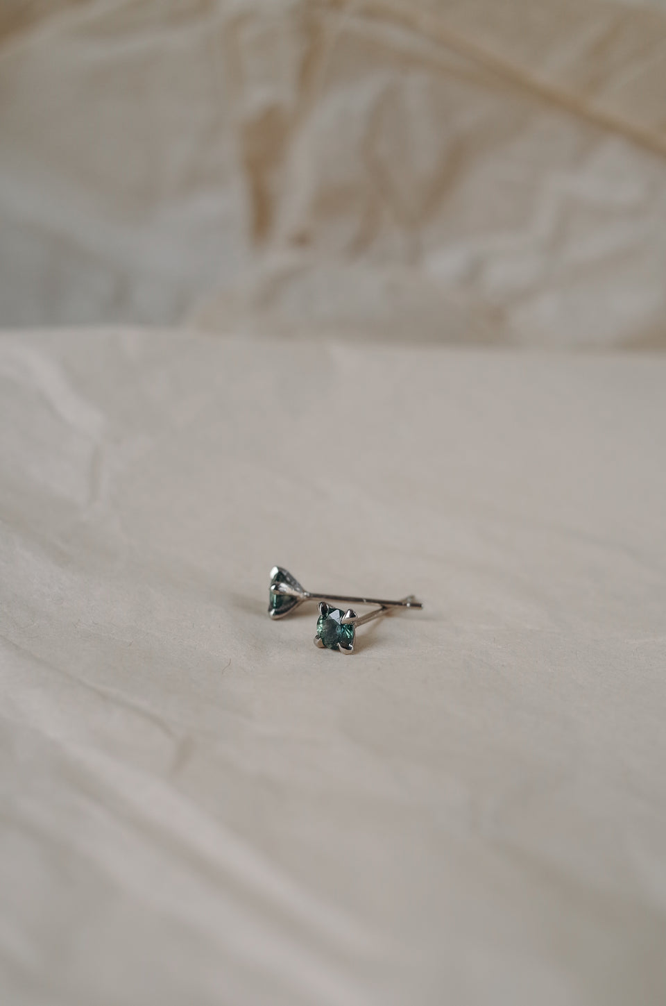 |Semi Bespoke| 4 Claw Stud Earrings